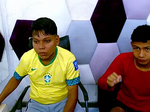 DaveHottx online show from October 19, 2025, 7:14 pm