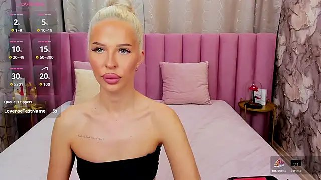 Snapshot of KailaCrystall chatting on October 19, 2025, 2:45 am KailaCrystall online show from October 19, 2025, 2:45 am