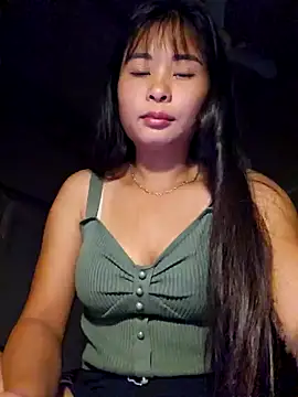 Snapshot of Squirrel-Pear chatting on October 18, 2025, 9:15 pm Squirrel-Pear online show from October 18, 2025, 9:15 pm