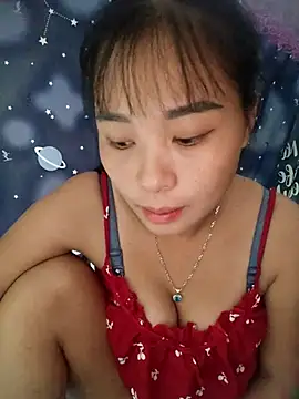 Snapshot of Squirrel-Pear chatting on October 26, 2025, 11:42 pm Squirrel-Pear online show from October 26, 2025, 11:42 pm