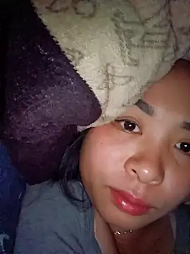 Snapshot of Squirrel-Pear chatting on November 3, 2025, 11:04 pm Squirrel-Pear online show from November 3, 2025, 11:04 pm