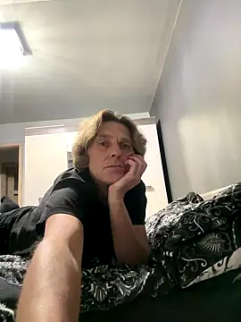 kon77777 online show from October 21, 2025, 4:08 pm