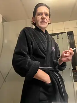 kon77777 online show from November 6, 2025, 3:18 am