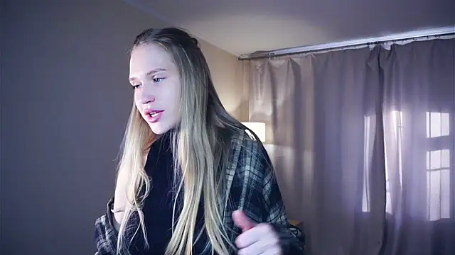 NadinePogar online show from October 27, 2025, 7:23 am