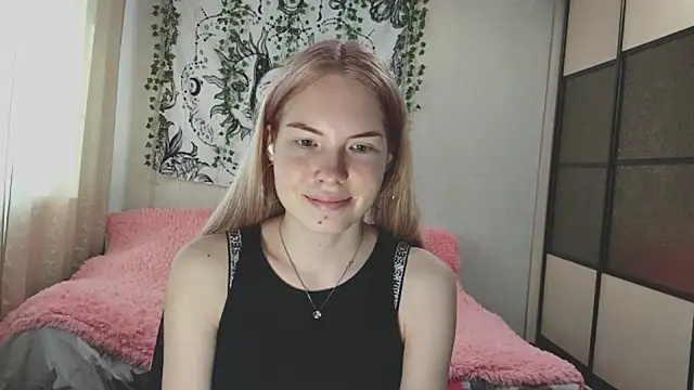 VETT KITTY online show from November 29, 2025, 6:49 am