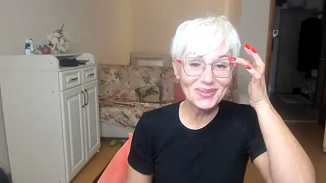 DianaDelana online show from October 28, 2025, 10:08 am