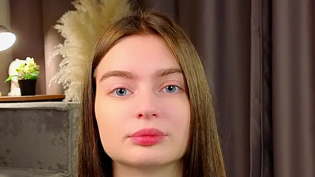 Snapshot of RosaMunoz_ chatting on October 26, 2025, 6:19 am RosaMunoz online show from October 26, 2025, 6:19 am