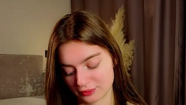 Snapshot of RosaMunoz_ chatting on November 3, 2025, 5:09 am RosaMunoz online show from November 3, 2025, 5:09 am