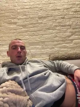 Rotteei1 online show from October 19, 2025, 6:08 pm