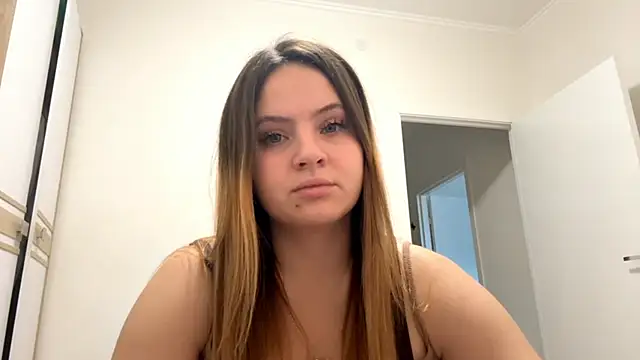 AikoSemo online show from November 28, 2025, 8:06 am