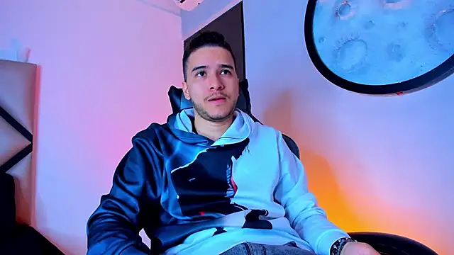 mike 257 online show from November 22, 2025, 12:15 pm