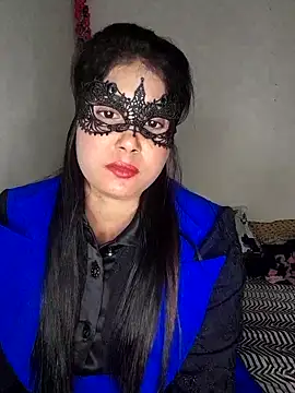 Hot Angle online show from November 18, 2025, 2:10 pm