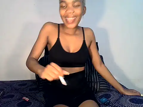 Snapshot of MinnieBee101 chatting on October 23, 2025, 1:27 am MinnieBee101 online show from October 23, 2025, 1:27 am