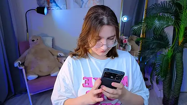 fairy tara online show from November 16, 2025, 9:42 pm