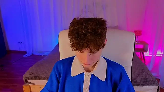 crisp1n online show from November 9, 2025, 4:27 pm