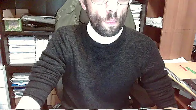 Snapshot of topg84 chatting on November 4, 2025, 6:07 pm topg84 online show from November 4, 2025, 6:07 pm