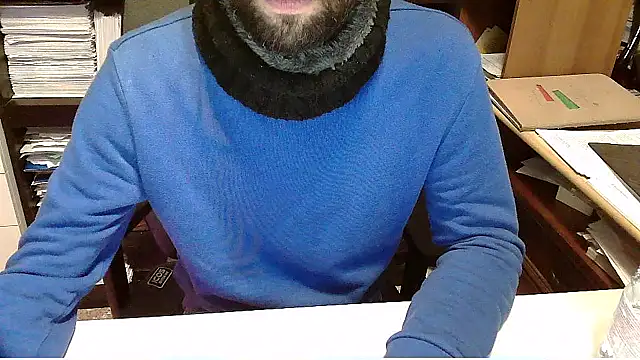 Snapshot of topg84 chatting on November 8, 2025, 5:45 pm topg84 online show from November 8, 2025, 5:45 pm