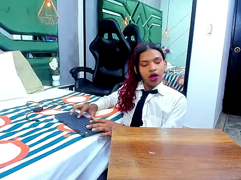 Asshley Clarkk online show from October 28, 2025, 12:19 pm