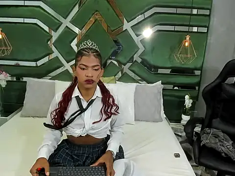 Asshley Clarkk online show from October 31, 2025, 2:40 pm