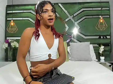 Asshley Clarkk online show from November 4, 2025, 11:31 am