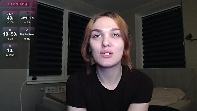 Snapshot of EmiliaRhodes chatting on October 20, 2025, 9:26 pm EmiliaRhodes online show from October 20, 2025, 9:26 pm