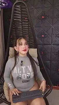 Charlottee thompson online show from October 27, 2025, 7:40 pm