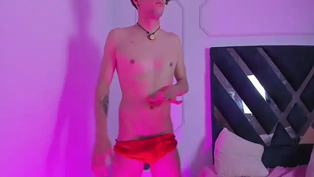 ScaraAndTomy online show from April 21, 2026, 1:42 am