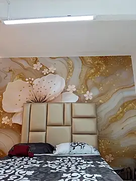 NahomiWalker  online show from April 7, 2026, 7:03 pm