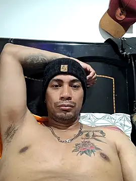 Michell85 online show from November 3, 2025, 9:38 pm