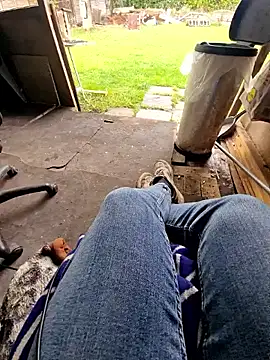 Snapshot of bbyxklaus chatting on October 21, 2025, 12:28 pm bbyxklaus online show from October 21, 2025, 12:28 pm