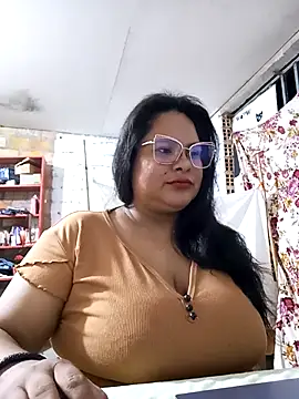 Snapshot of celeste122595 chatting on November 12, 2025, 3:18 am celeste122595 online show from November 12, 2025, 3:18 am