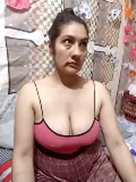 luzdelunas online show from November 3, 2025, 12:57 am