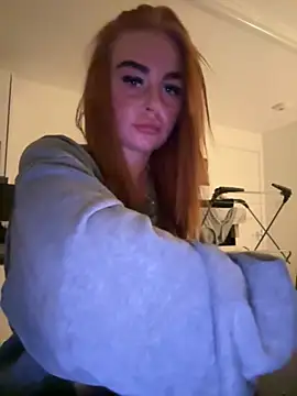 Ellieskyyee1 online show from November 2, 2025, 8:33 pm