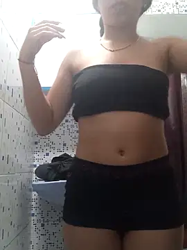 ValeryRc online show from November 4, 2025, 8:08 pm