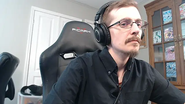 CasuallyCorrupt online show from November 7, 2025, 3:50 am