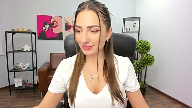 LaraSmelal online show from November 4, 2025, 5:39 am