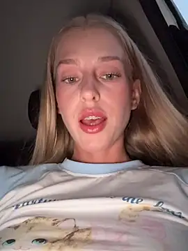 kira mia online show from March 1, 2026, 3:14 pm