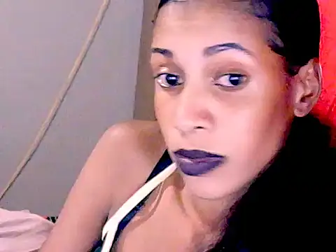 Snapshot of Indianqueen5 chatting on October 19, 2025, 12:17 pm Indianqueen5 online show from October 19, 2025, 12:17 pm