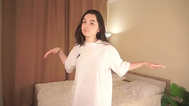 DeloiseHemmie online show from October 25, 2025, 2:02 pm