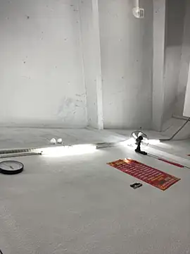 yiyi930316 online show from November 5, 2025, 9:53 am