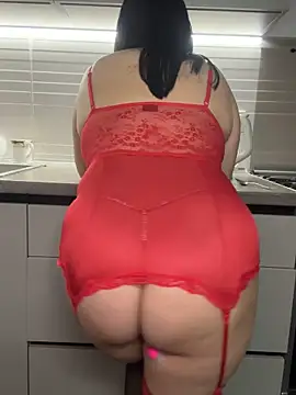 Love  Mom online show from November 3, 2025, 10:42 pm