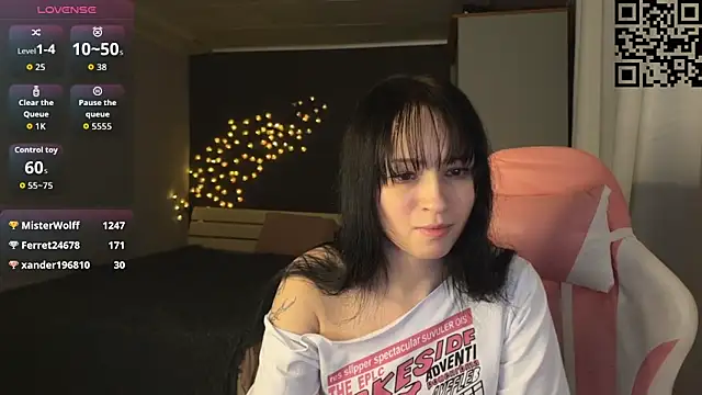 ella simons online show from March 25, 2026, 11:33 pm