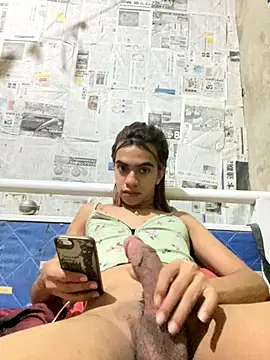 Snapshot of luv_trix chatting on November 5, 2025, 9:42 am luv trix online show from November 5, 2025, 9:42 am