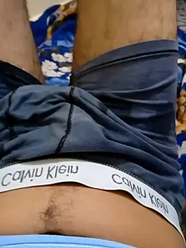 wivolove online show from November 9, 2025, 1:04 am