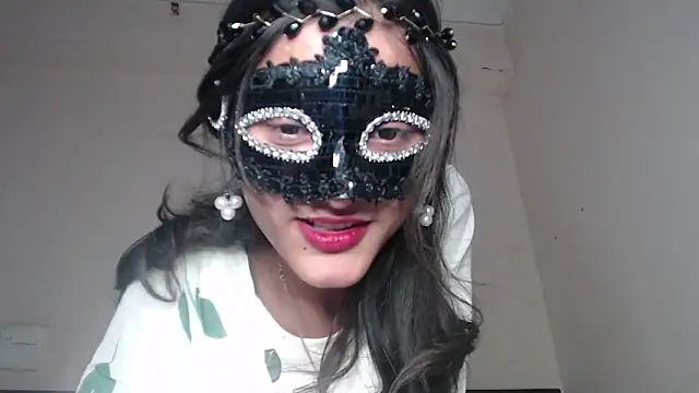 Hottie hania online show from February 6, 2026, 6:33 pm