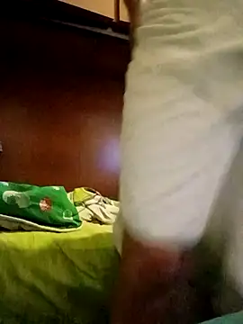 Camionista121998 online show from November 11, 2025, 6:19 pm