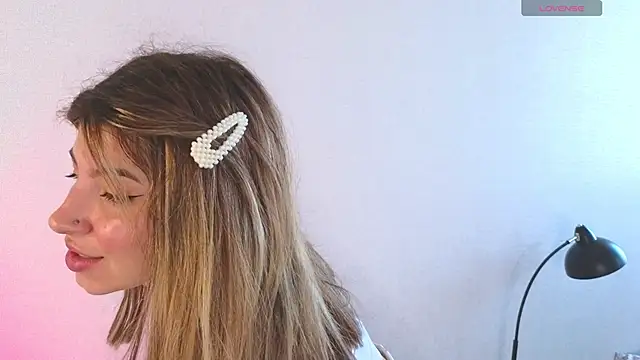 KiraBlushy online show from October 29, 2025, 9:22 am