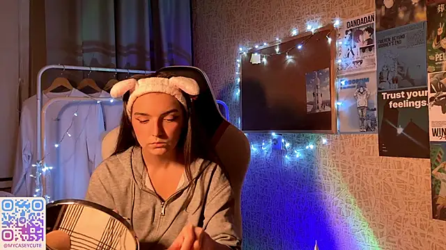 Caseycute online show from October 21, 2025, 11:38 pm