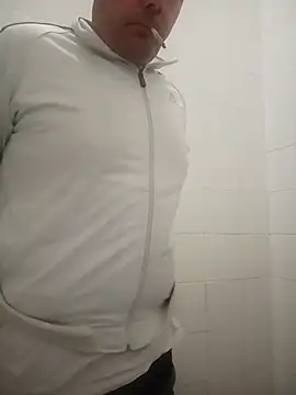 Romaeterna  online show from November 17, 2025, 5:41 pm