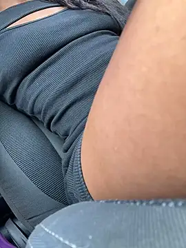 raphaelasoares online show from November 5, 2025, 4:29 pm